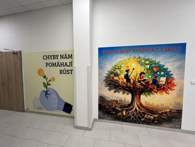 Chyba pomáhá - nástěnná deska - Barva: Světlá