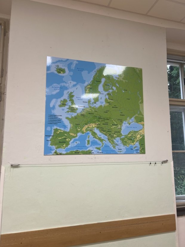 Nástěnná mapa Evropy - zeměpisná