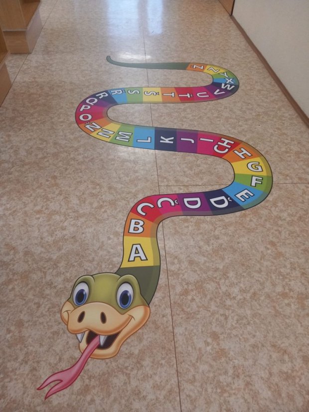 Had s písmeny - vlnitý