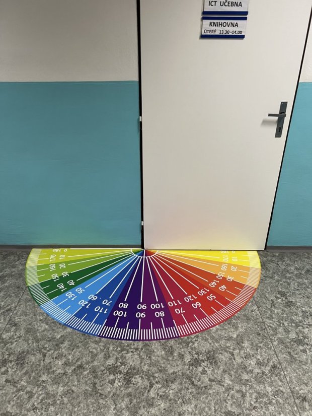 Podlahový uhlomer 180° - Barva: Žlutá