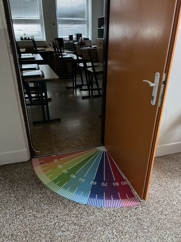 Podlahový úhloměr 90°pravý - Barva: Modrá