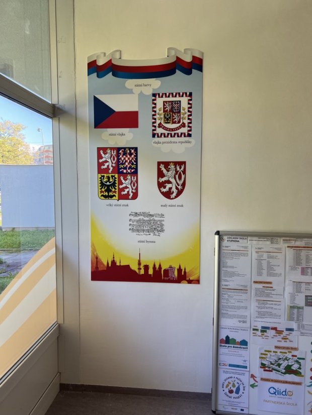 Nástěnná deska - státní symboly ČR