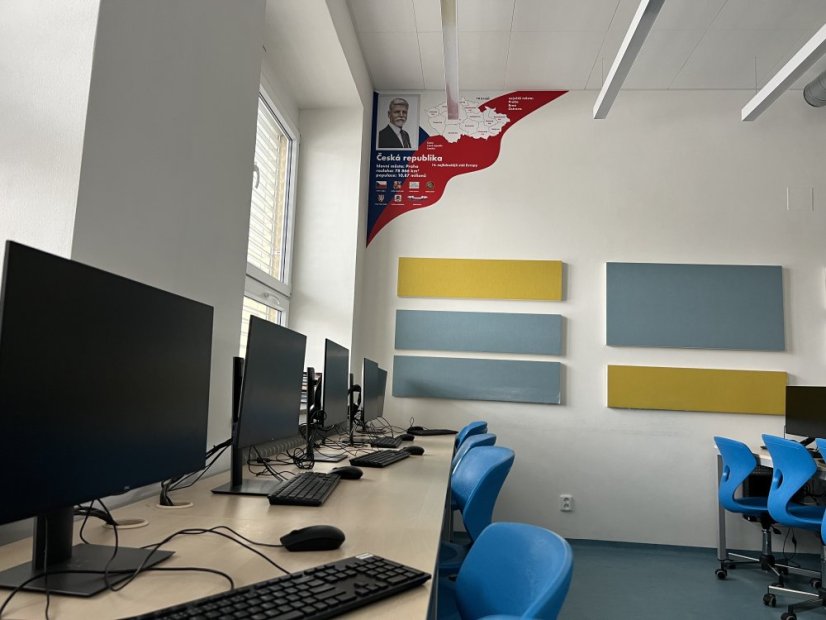 Levý horní roh ČR - menší s fotkou A4