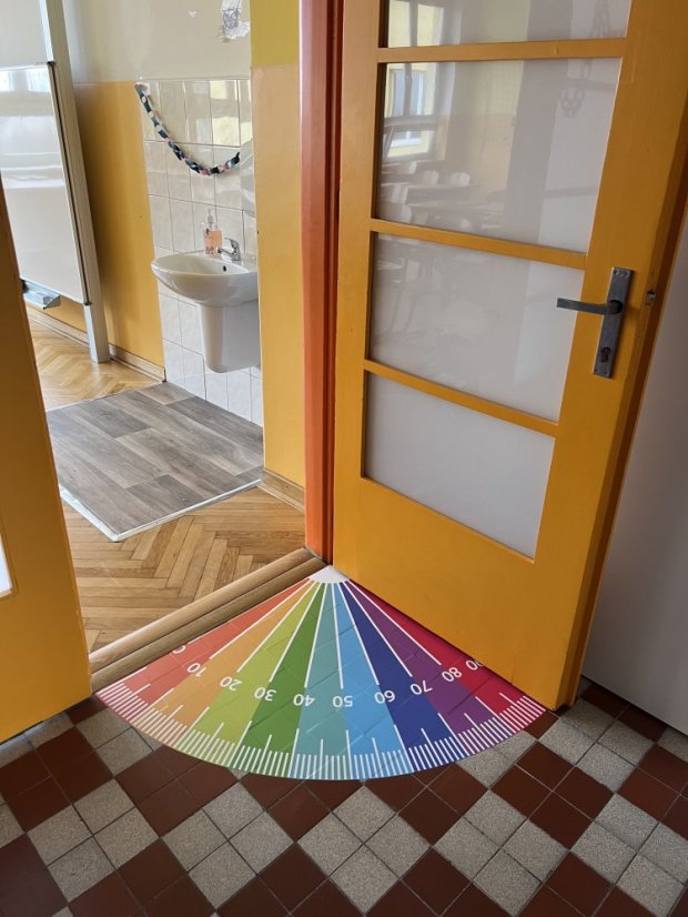 Podlahový úhloměr 90°pravý - Barva: Modrá